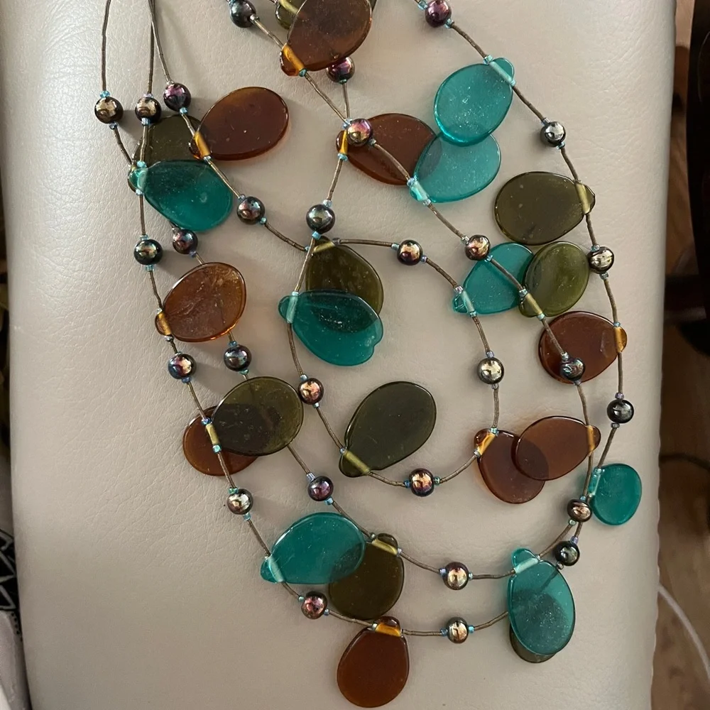 🩵🩵🩵Multi-Strand Teardrop Pendant Necklace in Teal, Olive & Amber - Picture 3 of 5